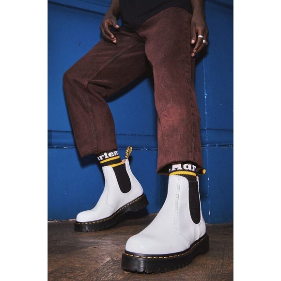 Dr. Marten Womens Yellow Stitch Smooth Leather White Chelsea Boots, Sz 9, NWOB - Picture 2 of 15